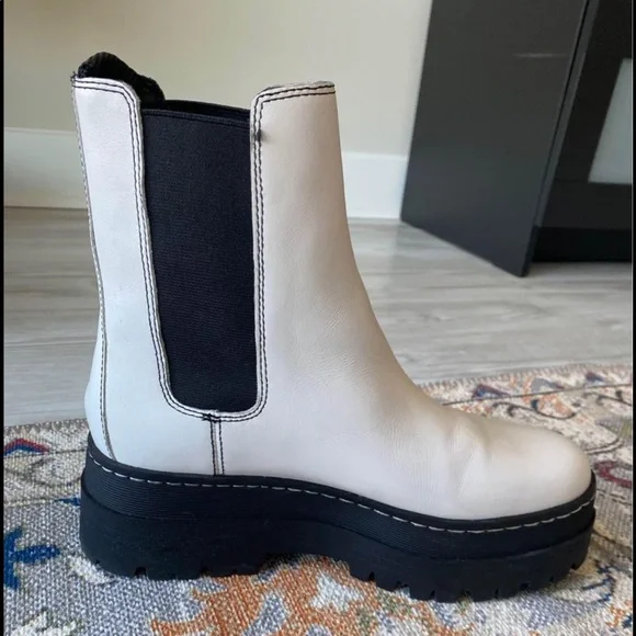 Women’s 8.5 Marc fisher White Platform Boots - Picture 7 of 10